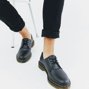 shoes like doc martens 1461